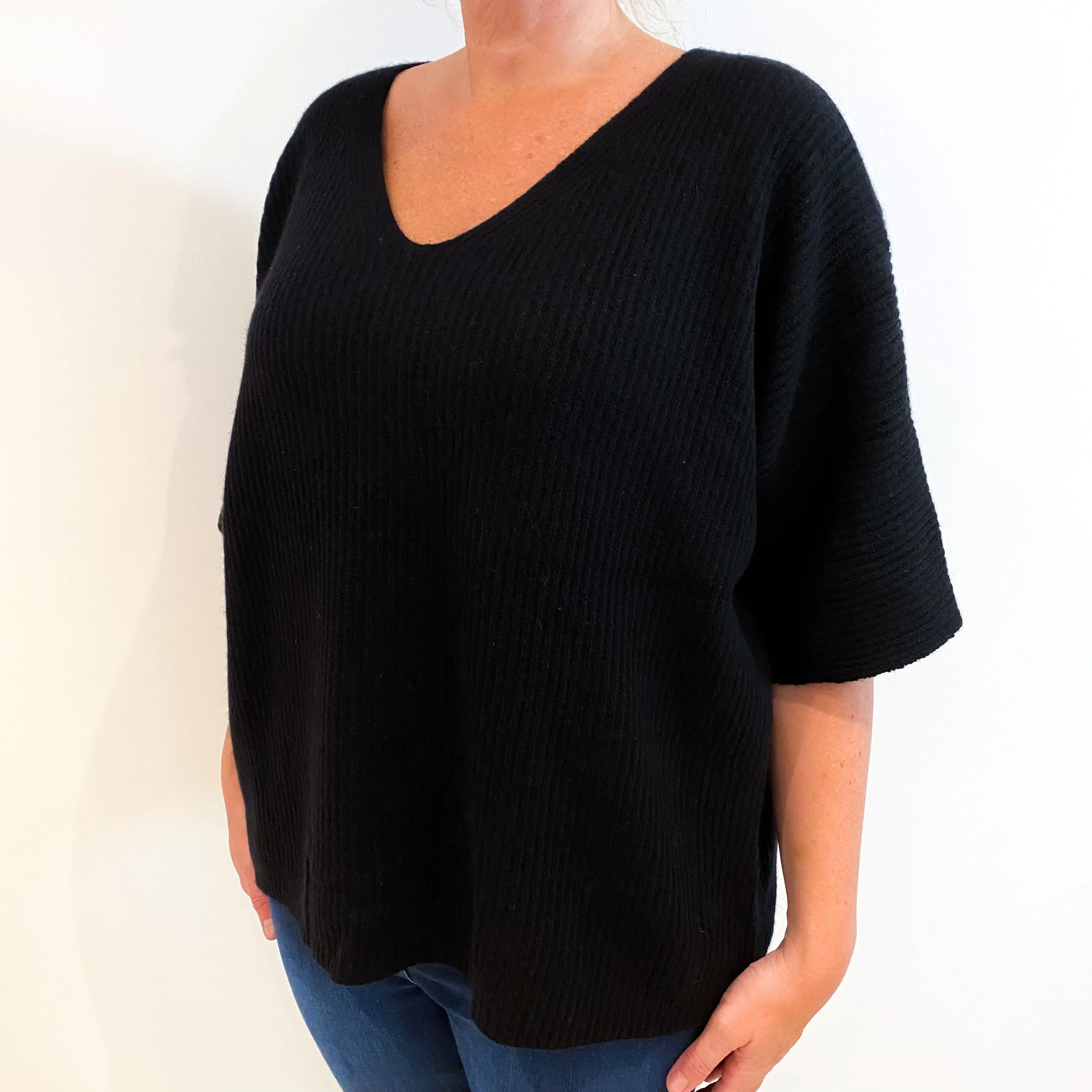 Black Ribbed Short Sleeved Cashmere V-Neck Jumper Large