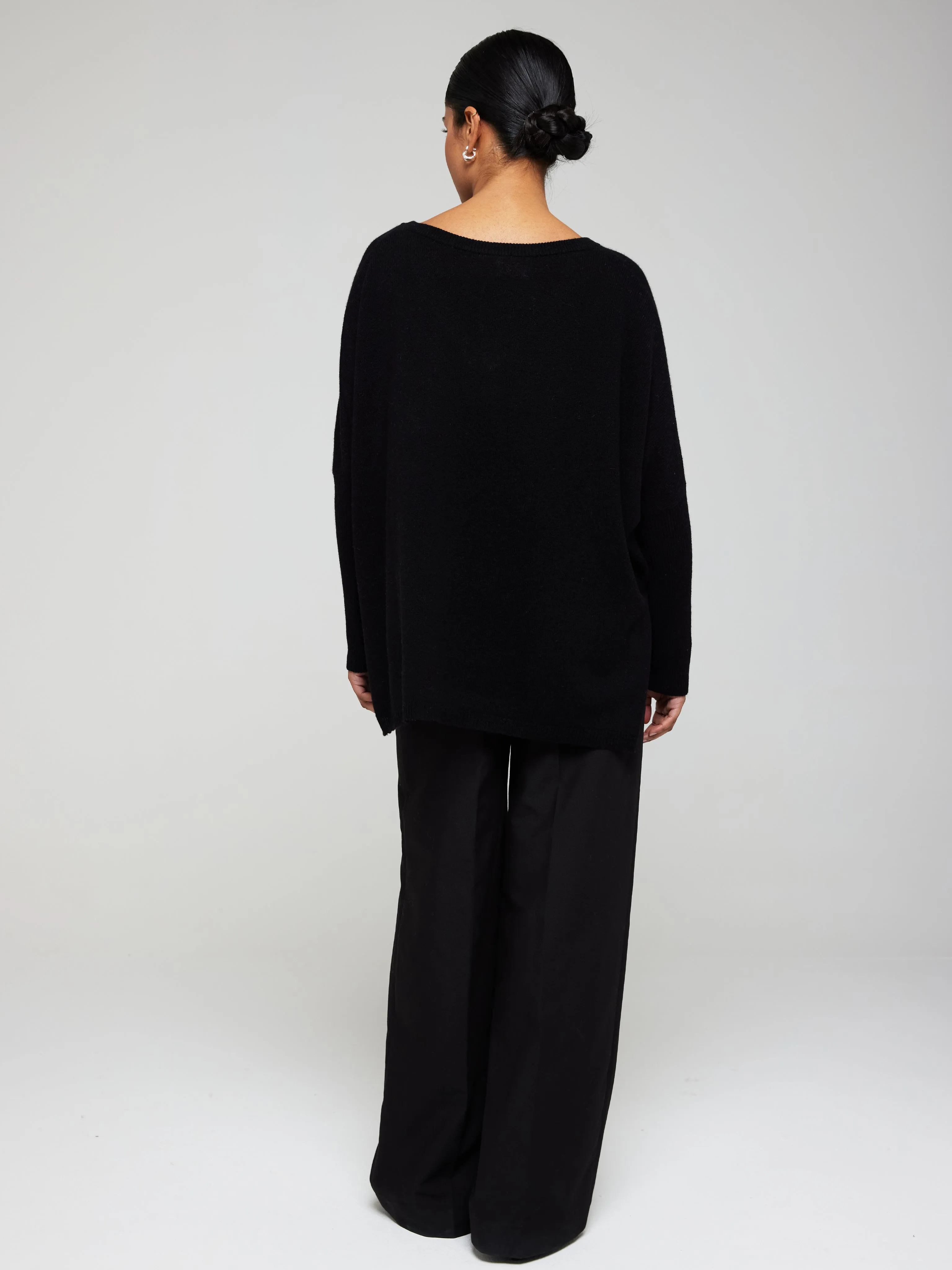 Charlotte Lightweight Cashmere V-Neck