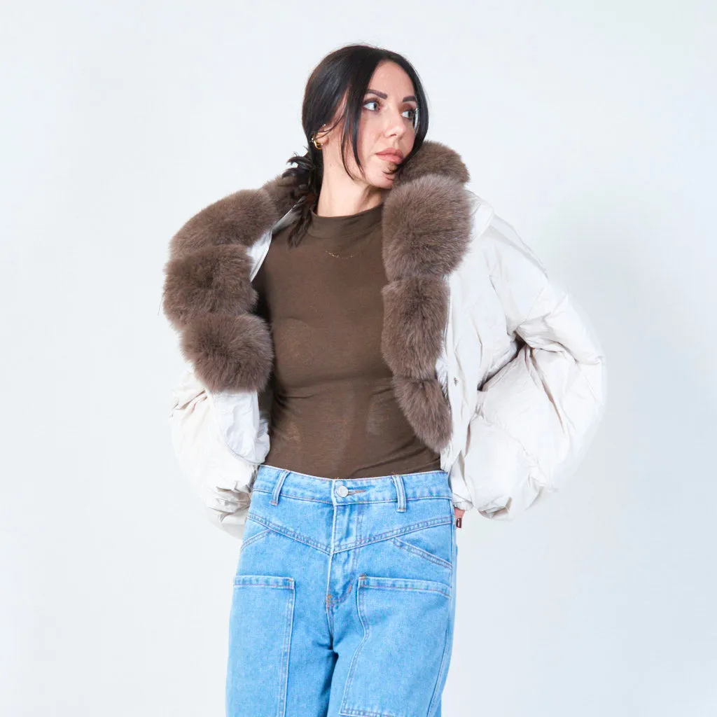 Cropped puffer duck down jacket with faux fur collar wholesale