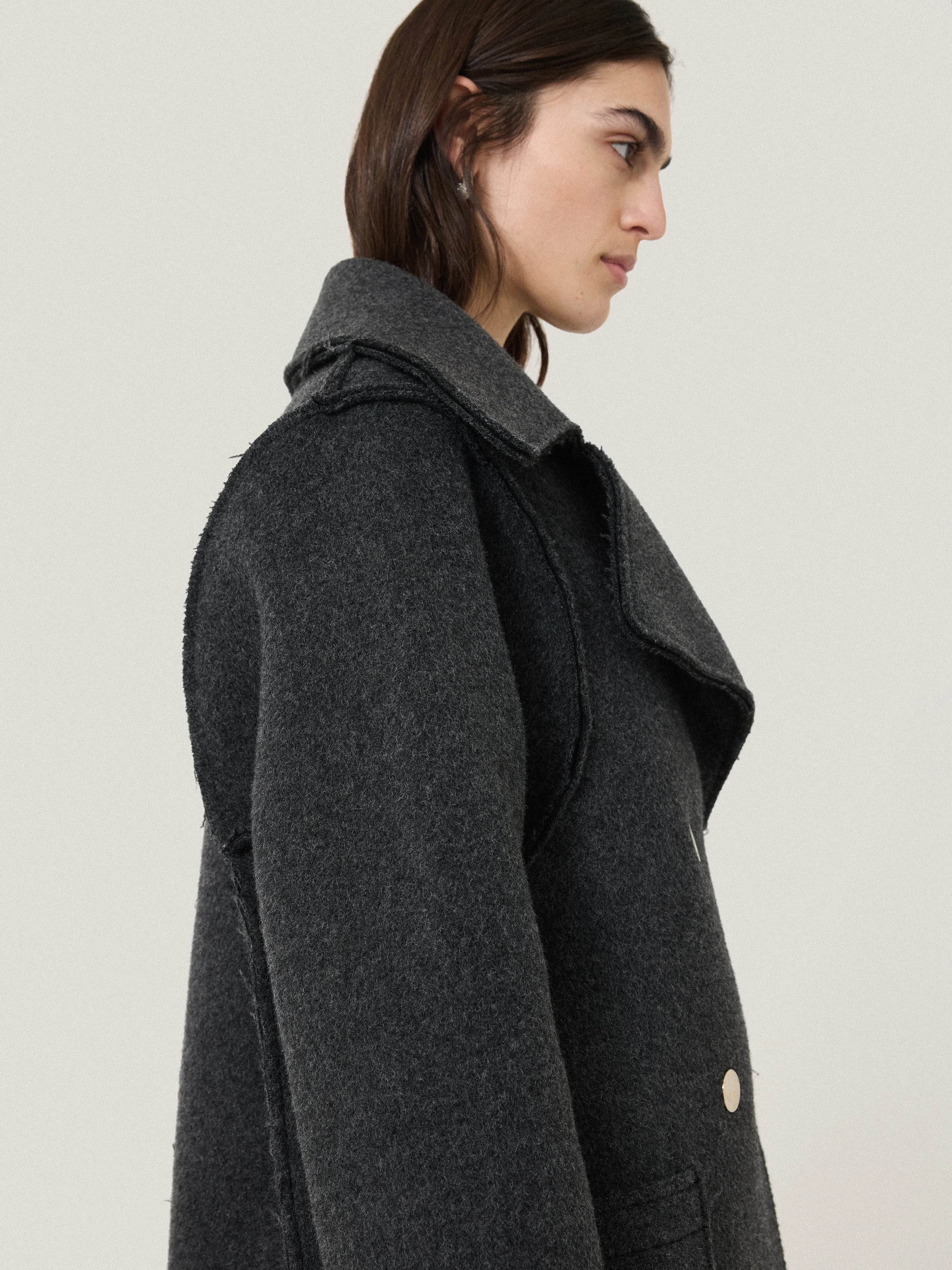 Italian Wool Raw Edge Coat | Charcoal