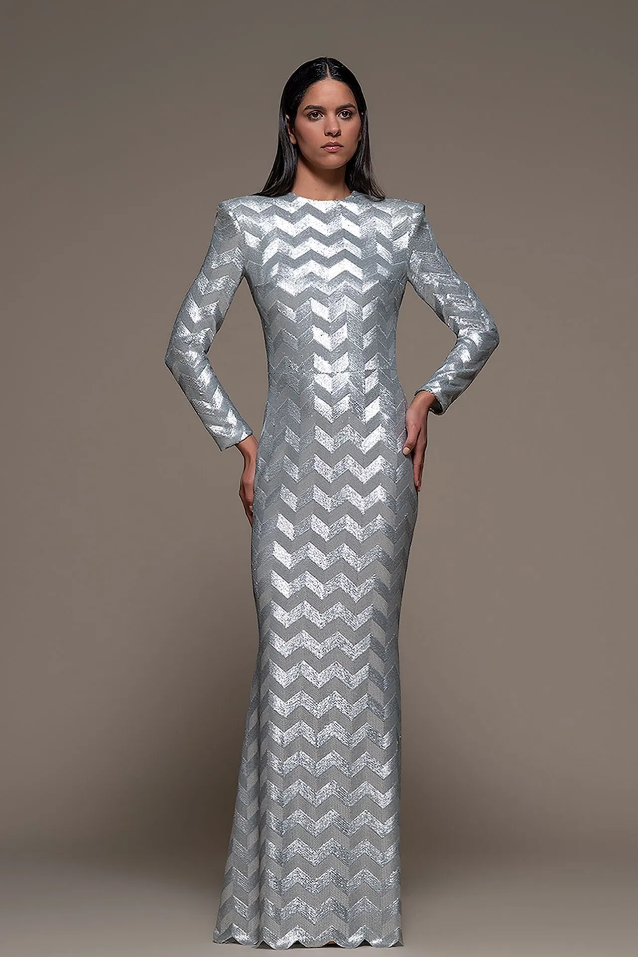 Long-Sleeved Dress with Zigzag Lines