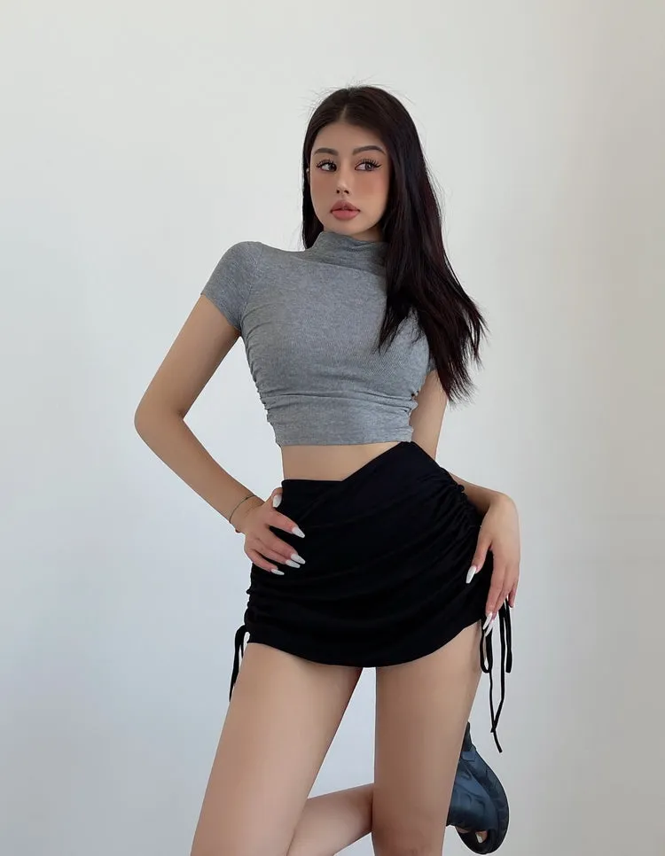 Niala Solid Color Turtleneck Pleated Short Sleeve Slim Cropped Top