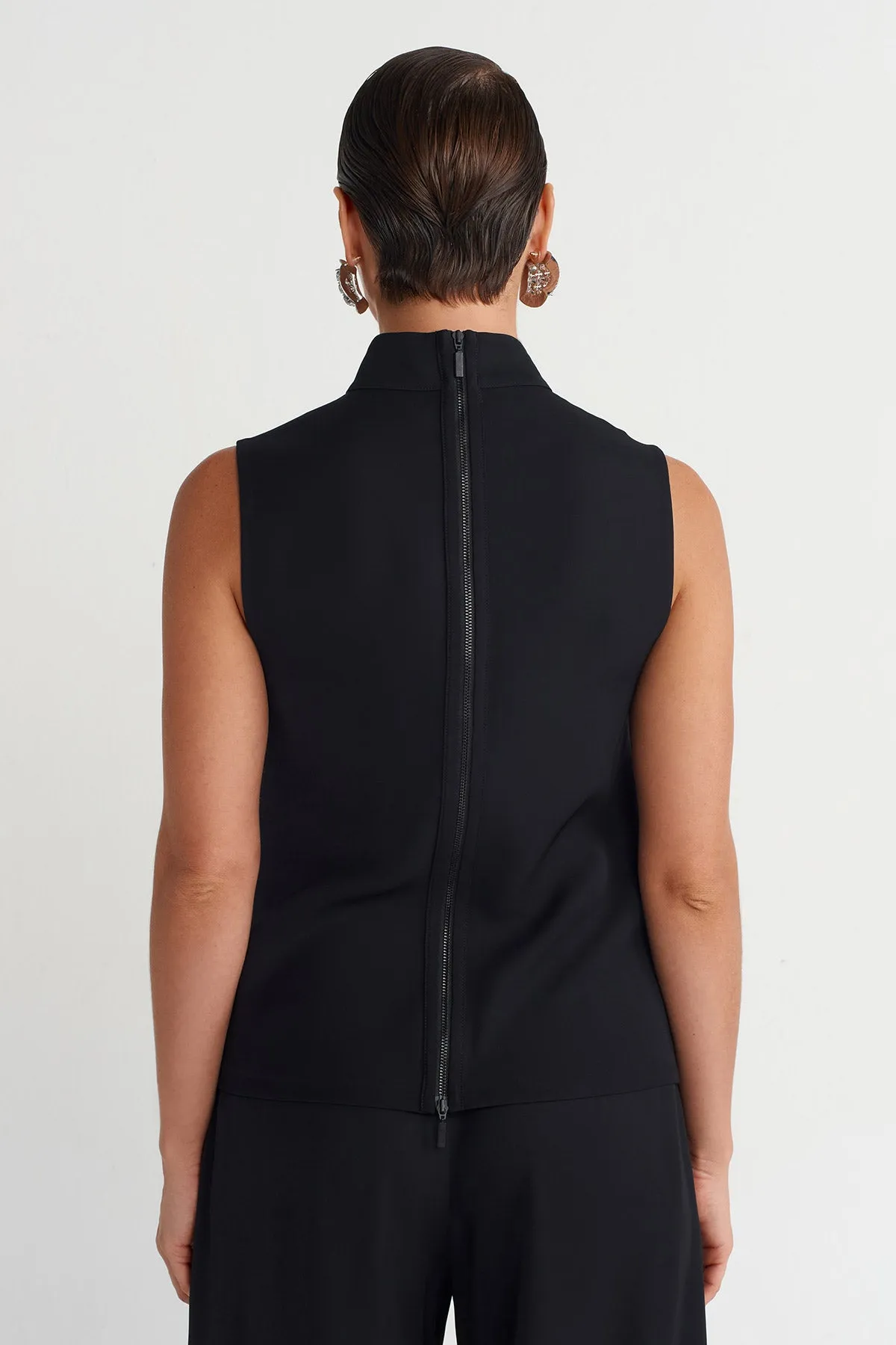 Nu Half Turtleneck Back-Zipper Blouse Black