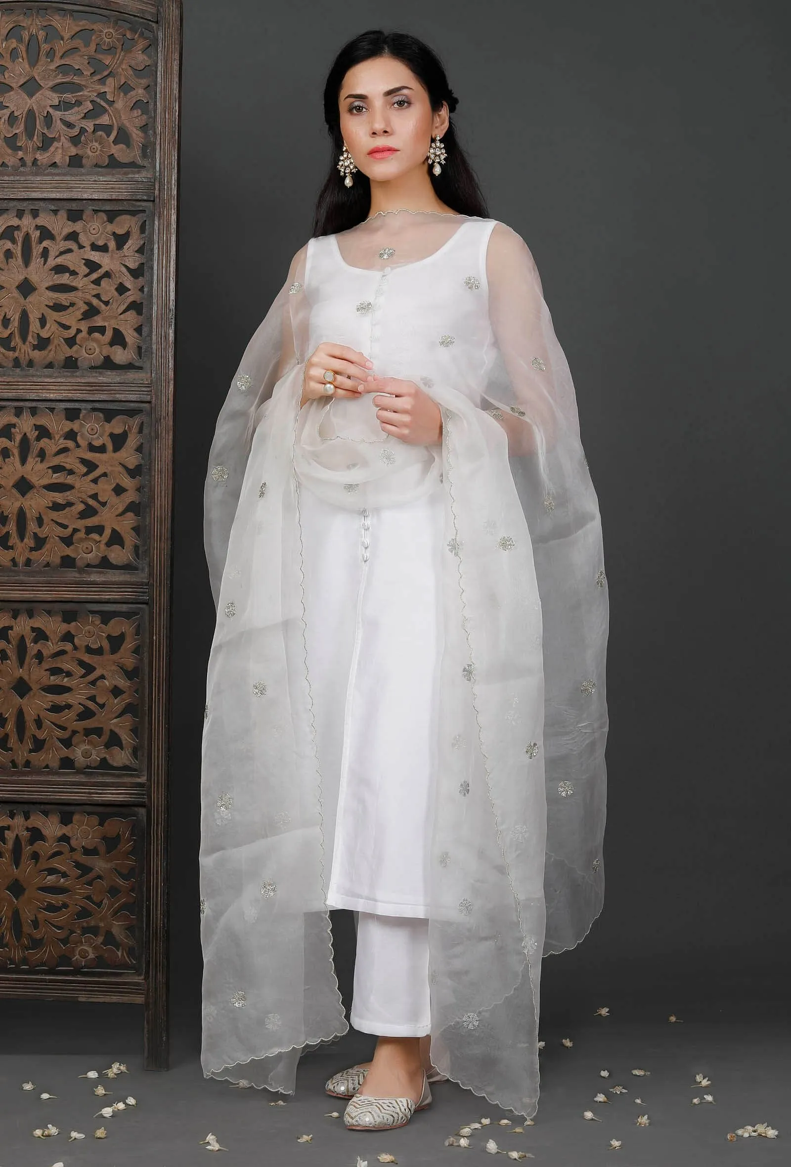 Set of 3: White Chanderi Kurta, Pants And Organza Dupatta