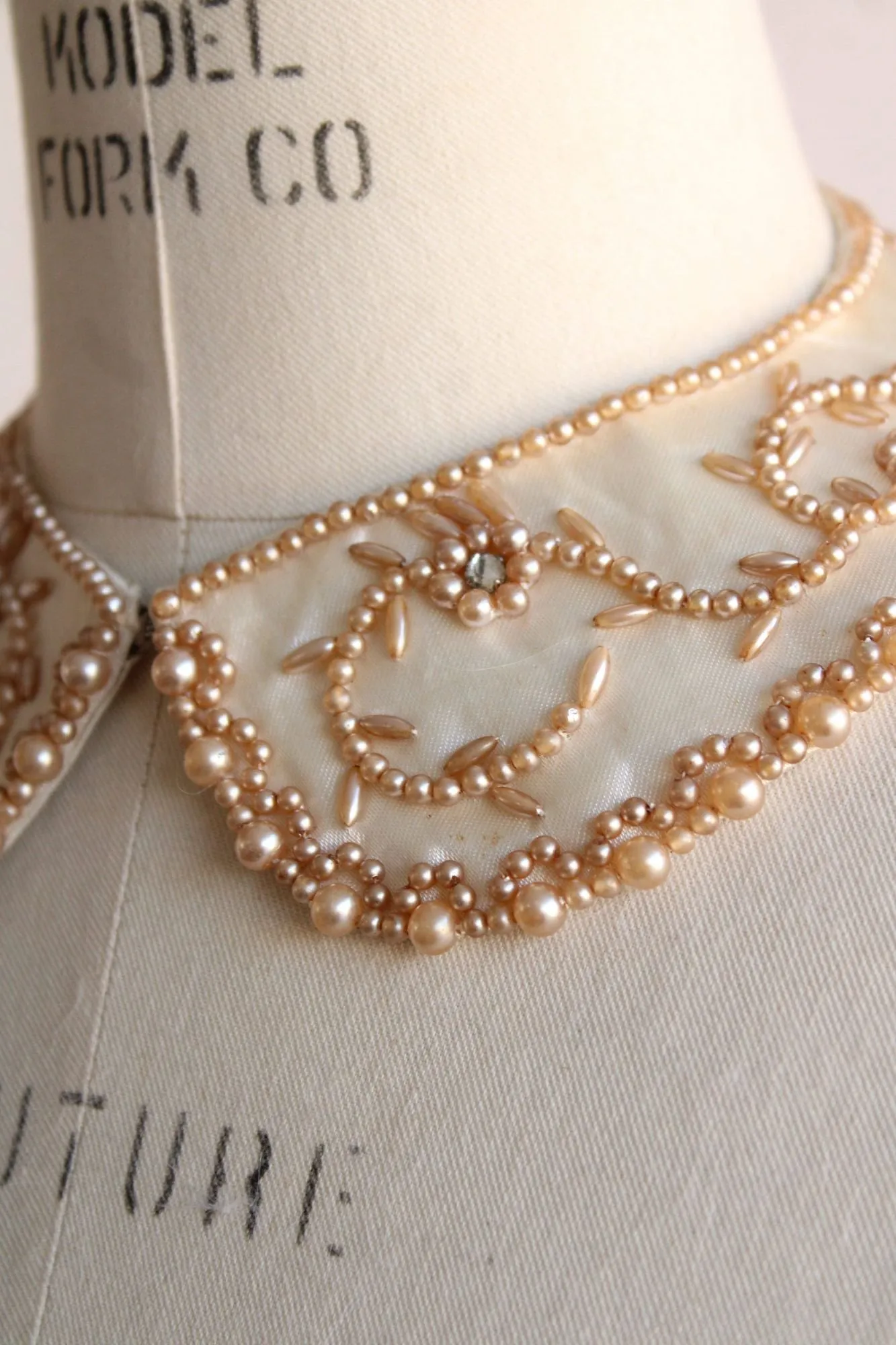 Vintage 1950s Faux Pearl Collar