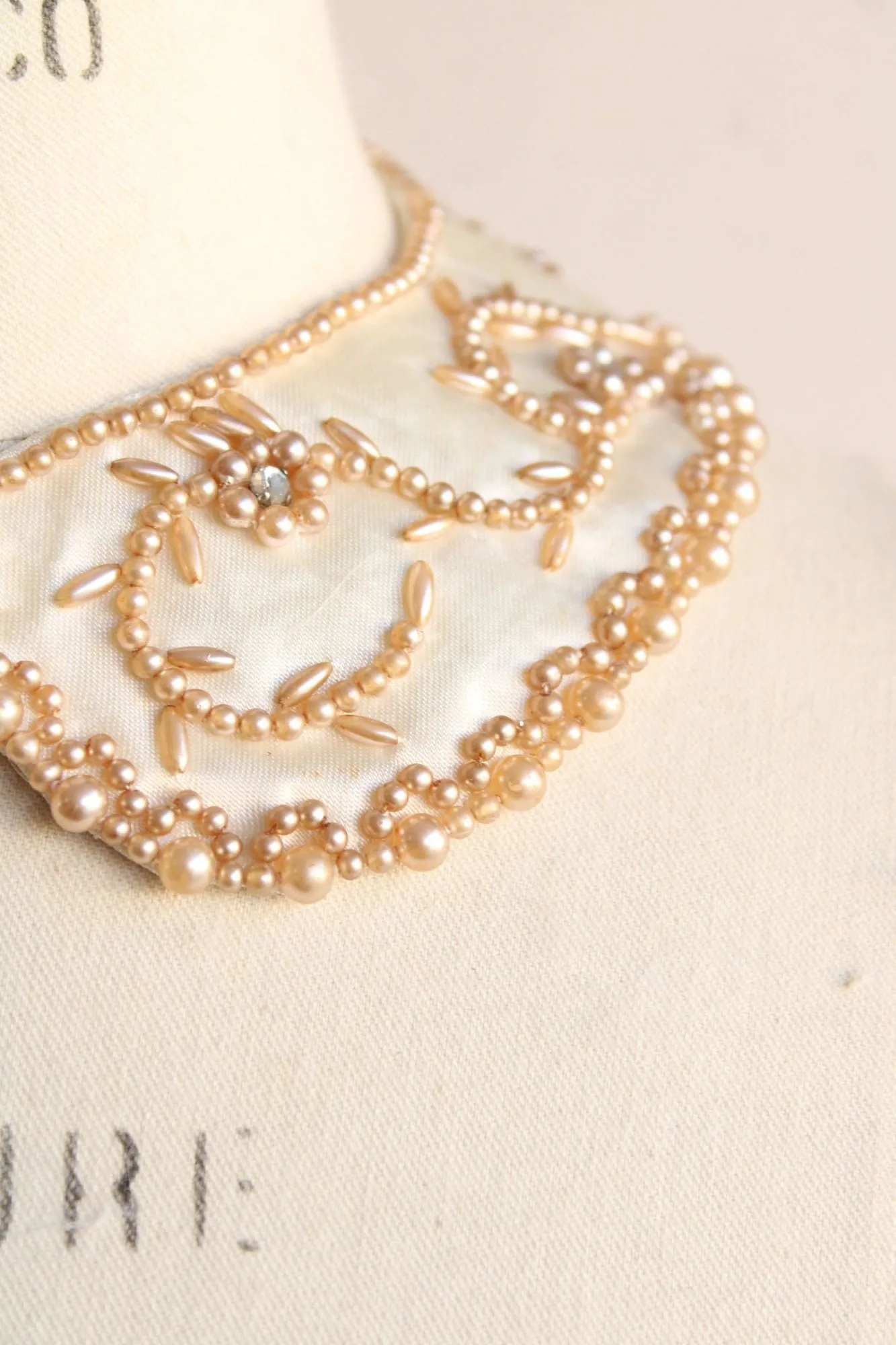 Vintage 1950s Faux Pearl Collar