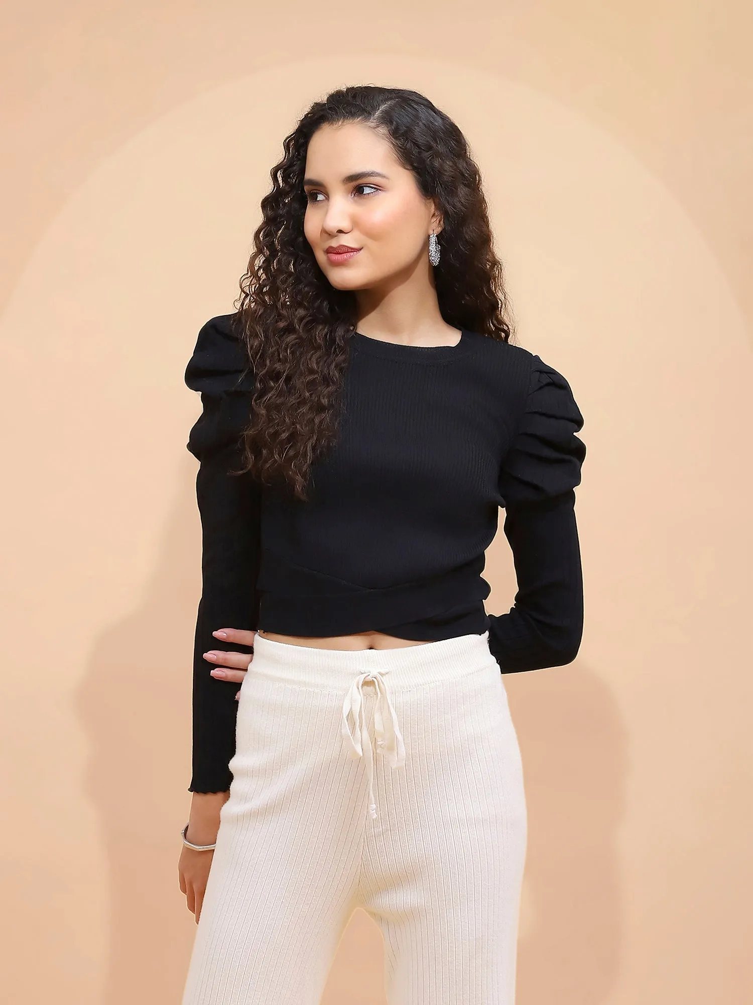 Women Black Round Neck Slim Fit Cropped Pullover